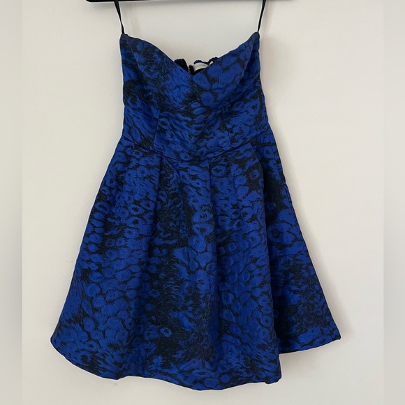 MINKPINK Strapless A-Line Dress Size Medium - Picture 2 of 4